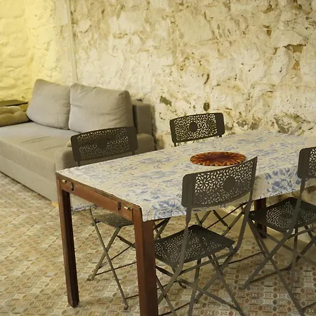 Enjoy The Old Town In A Full Renovated Duplex 아파트